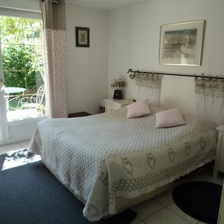 Le Verger Du Sausset 3* Beaune (Cote d'Or)