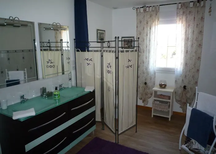 Le Verger Du Sausset 3* ボーヌ