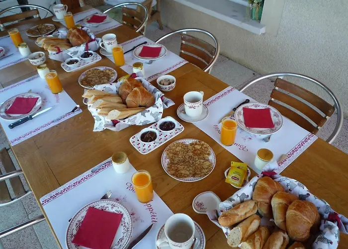 Le Verger Du Sausset 게스트하우스 본느