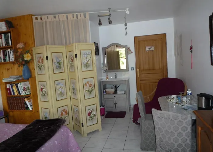 Le Verger Du Sausset 게스트하우스 3*