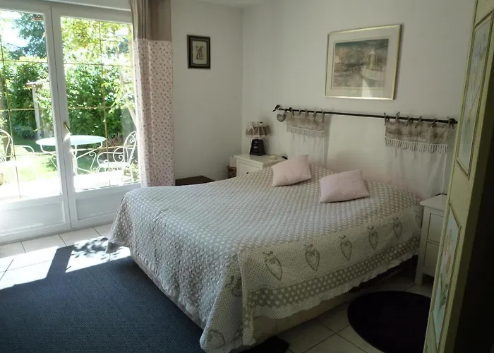 Le Verger Du Sausset 3* 본느